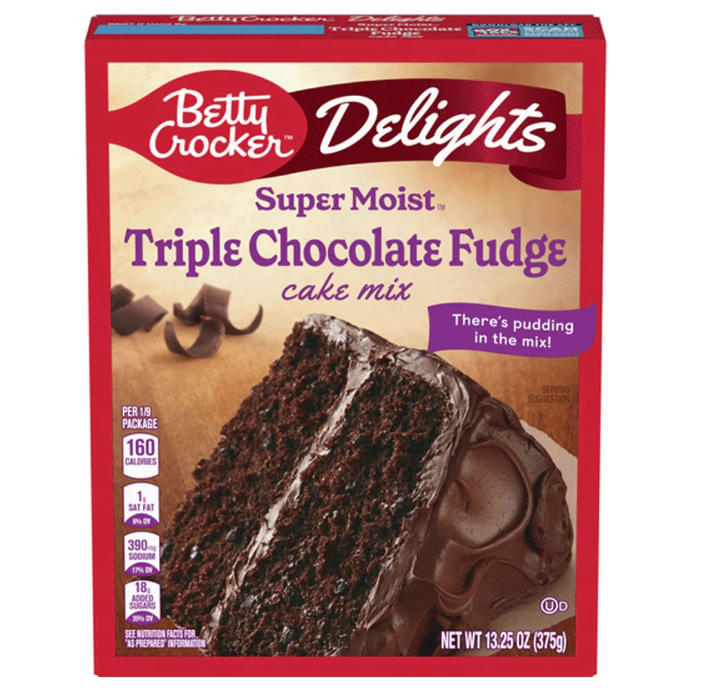 Betty Crocker Super Moist Triple Chocolate Fudge Cake Mix 375 Gm